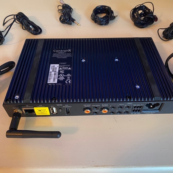 Control 4 C4-EA3 V2 Entertainment & Automation Controller - Picture 6 of 16